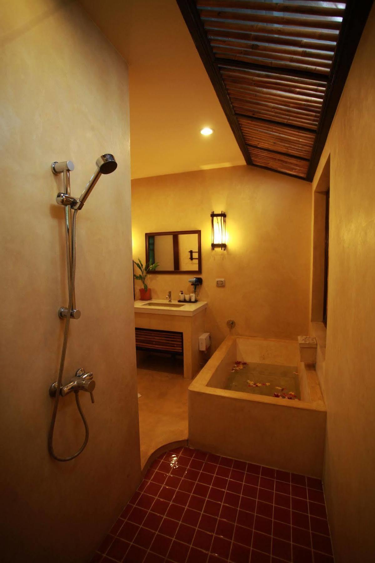פאתום טאני Ingnatee Resort מראה חיצוני תמונה